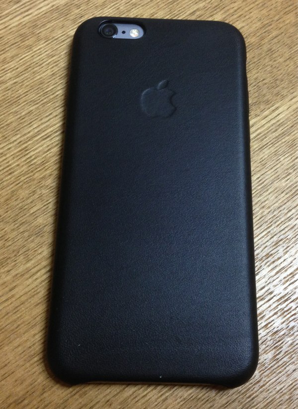 iPhone6専用レザーケース装着時背面から