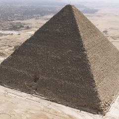謎に包まれたピラミッドを、透視の技術で解き明かすプロジェクトが進行中！