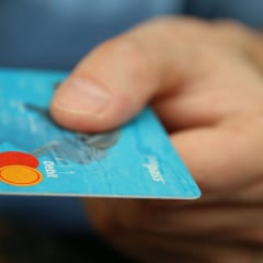 海外旅行で知らなきゃ損するクレジットカード活用術！支払、保険、両替、マイル、付帯サービス、全ての情報を徹底解説！